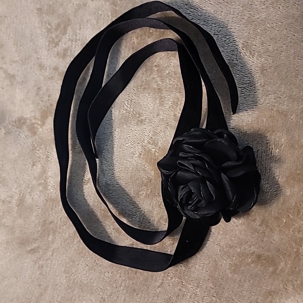 3D Rose Accessory - Picture 4 of 4